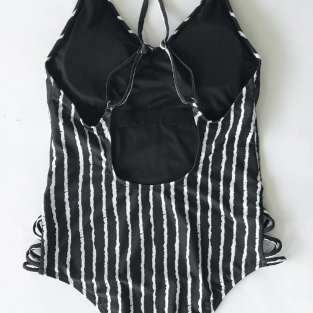 Cupshe Little Lady Black & White Striped One Piece Swimsuit M - Picture 3 of 16